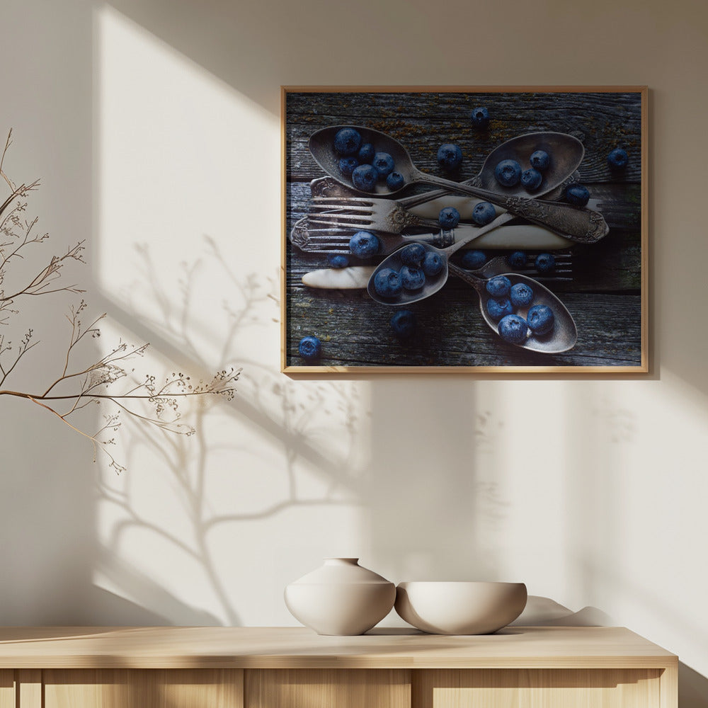 Arándanos frescos sobre tablones de madera desgastados | Posters - Impresiones de Arte