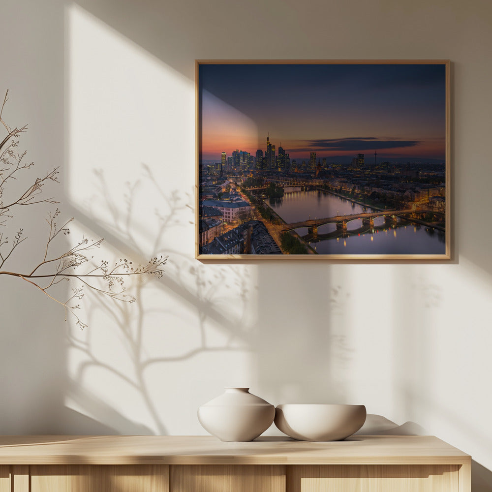 Frankfurtin horisontti auringonlaskun aikaan | Julisteet - Taidevedokset