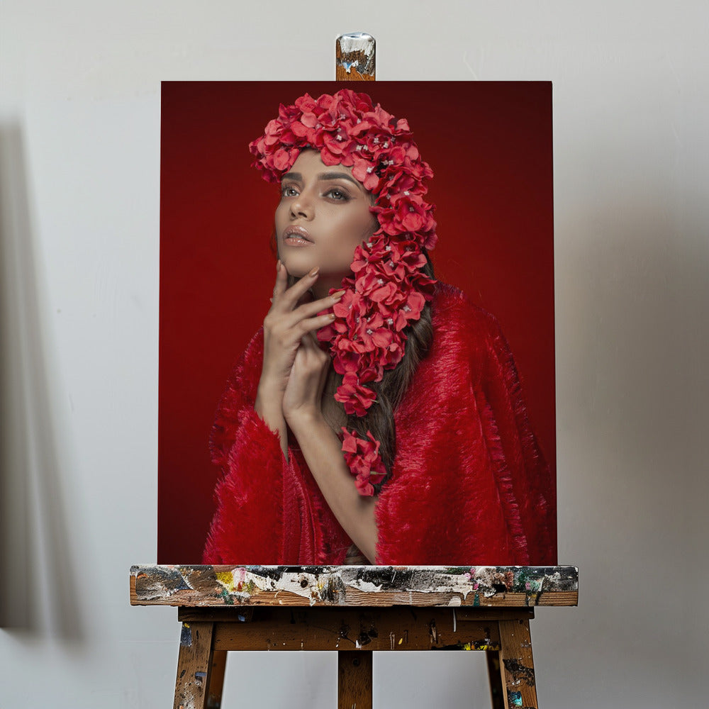 RED FLOWER LADY | Canvas