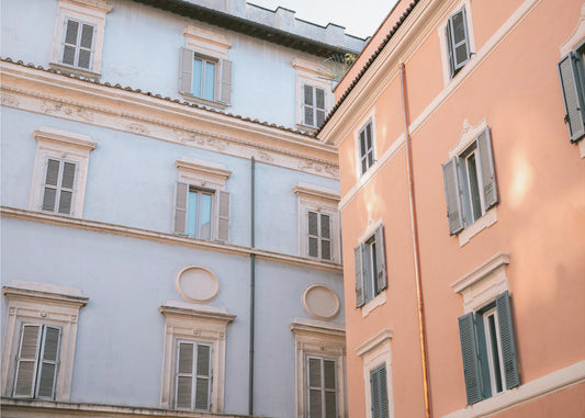Trastevere i lila och rosa | Canvastavla
