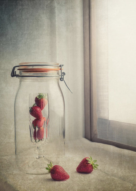 Strawberry's enigma | Poster